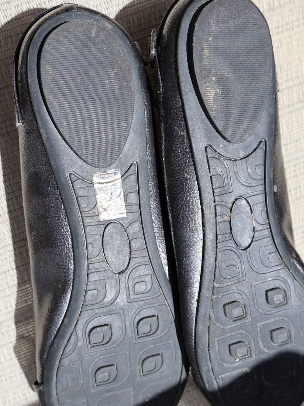 flats - Picture 3 of 5